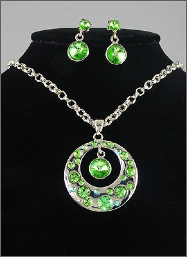 Gift set: Swarovski Crystal Round Charm Necklace & Earrings Set - Rhodium Plating - Green